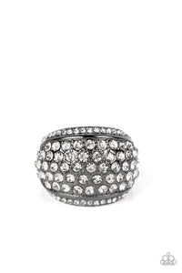 running-off-sparkle-black-ring-paparazzi-accessories