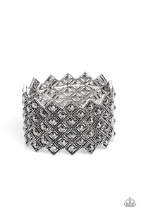 deco-in-the-rough-silver-bracelet-paparazzi-accessories