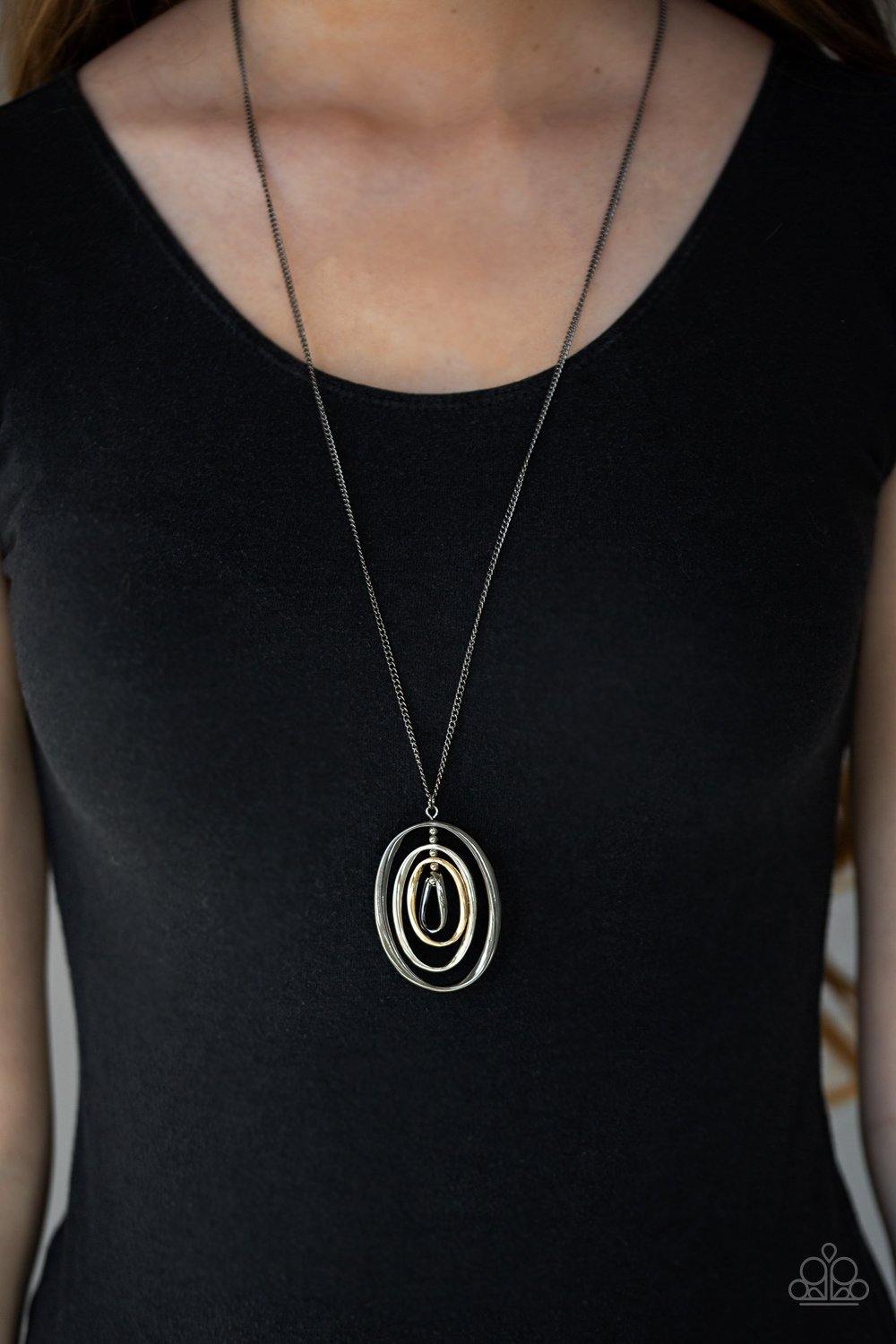 Classic Convergence - Black Necklace - Paparazzi Accessories - Sassysblingandthings
