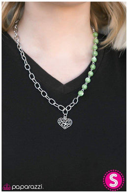 this-may-heart-a-little-green-necklace-paparazzi-accessories