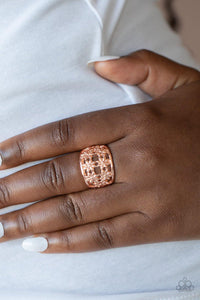 Crazy About Daisies - Rose Gold Ring - Paparazzi Accessories - Sassysblingandthings