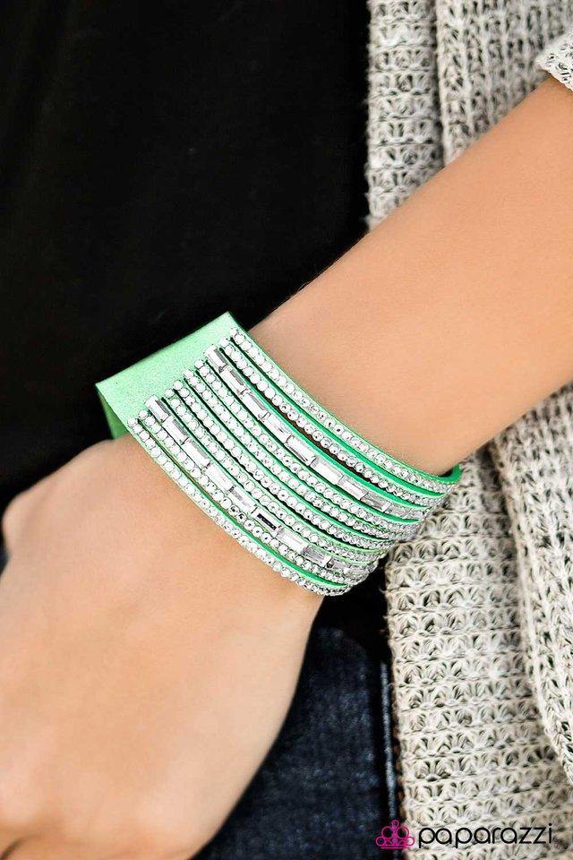 name-your-price-green-bracelet-paparazzi-accessories