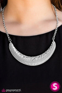 steer-clear-silver-necklace-paparazzi-accessories