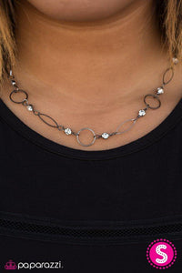 follow-the-glitter-black-necklace-paparazzi-accessories