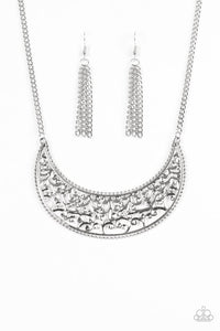 moroccan-moon-silver-necklace-paparazzi-accessories