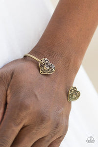 tenderhearted-brass-bracelet-paparazzi-accessories