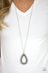 drippin-in-drama-silver-necklace-paparazzi-accessories