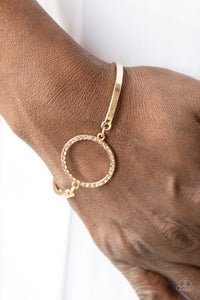 center-of-couture-gold-bracelet-paparazzi-accessories