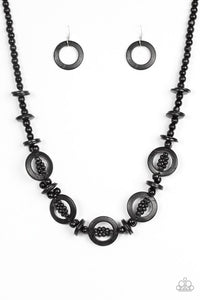 fiji-foxtrot-black-necklace-paparazzi-accessories