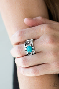 summer-oasis-blue-ring-paparazzi-accessories