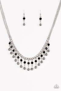 pageant-queen-black-necklace-paparazzi-accessories