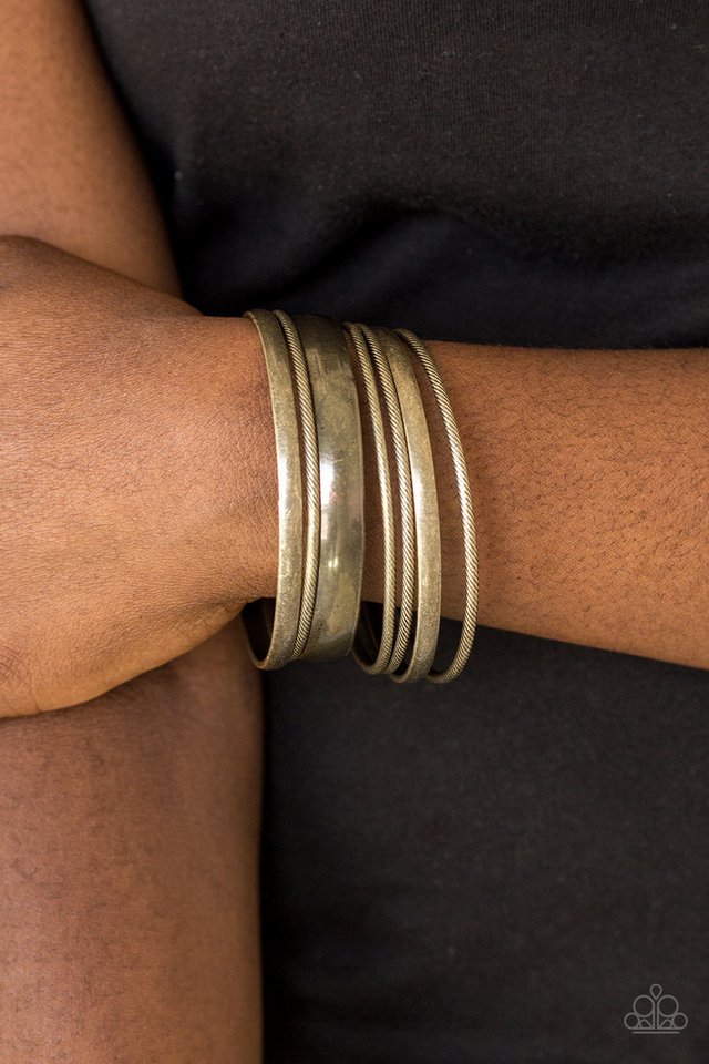 sahara-shimmer-brass-bracelet-paparazzi-accessories