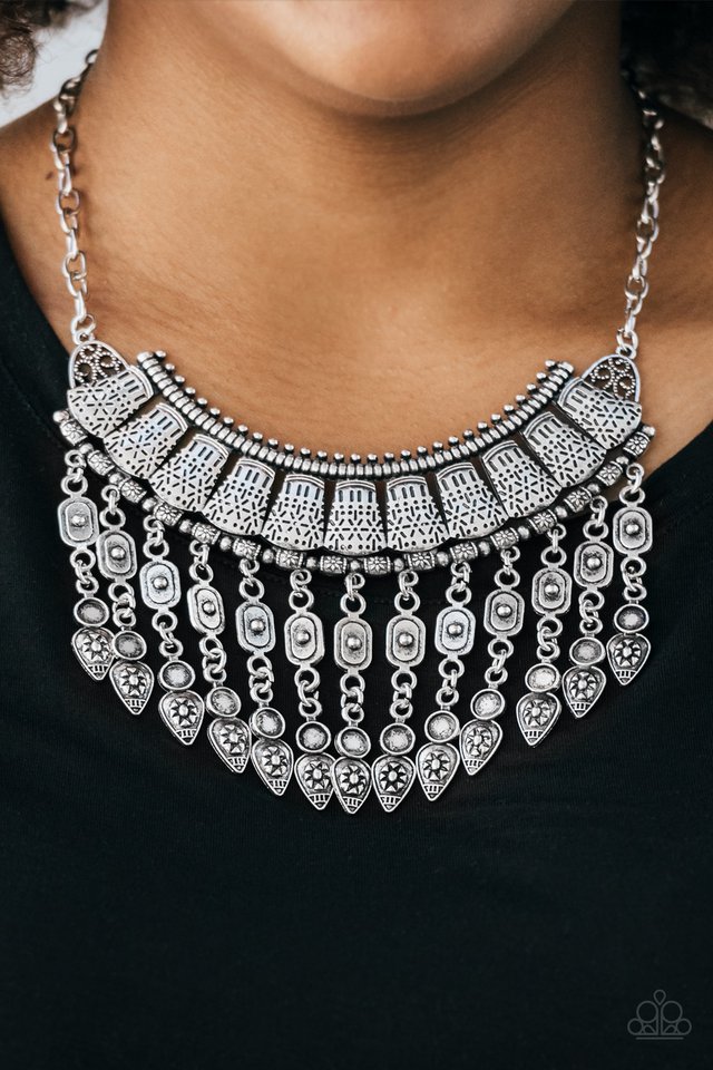 the-desert-is-calling-necklace-paparazzi-accessories