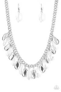 fringe-fabulous-white-necklace-paparazzi-accessories