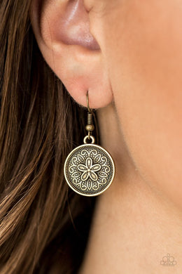 seeing-star-lillies-brass-earrings-paparazzi-accessories