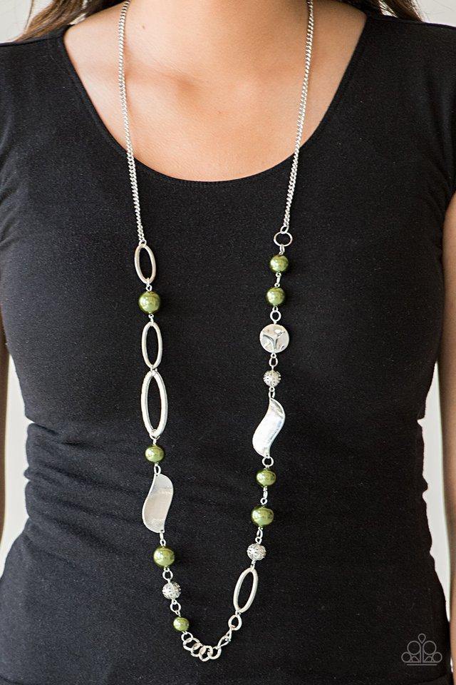 all-about-me-green-necklace-paparazzi-accessories