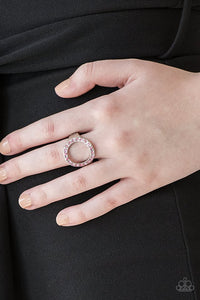 one-glam-band-pink-ring-paparazzi-accessories