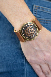 Hold On To Your Buckle - Copper Bracelet - Paparazzi Accessories - Sassysblingandthings