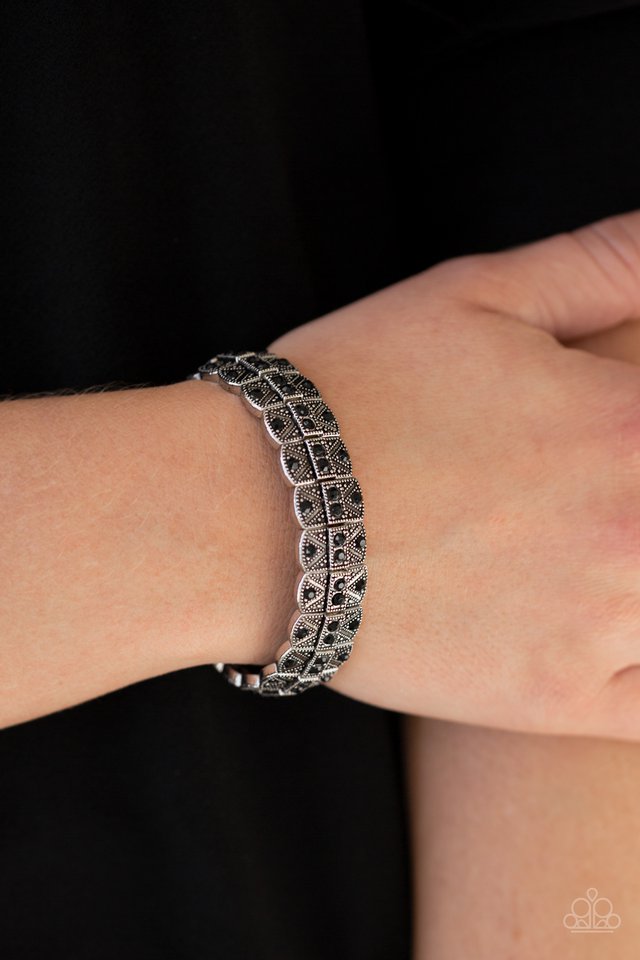 modern-magnificence-black-bracelet-paparazzi-accessories