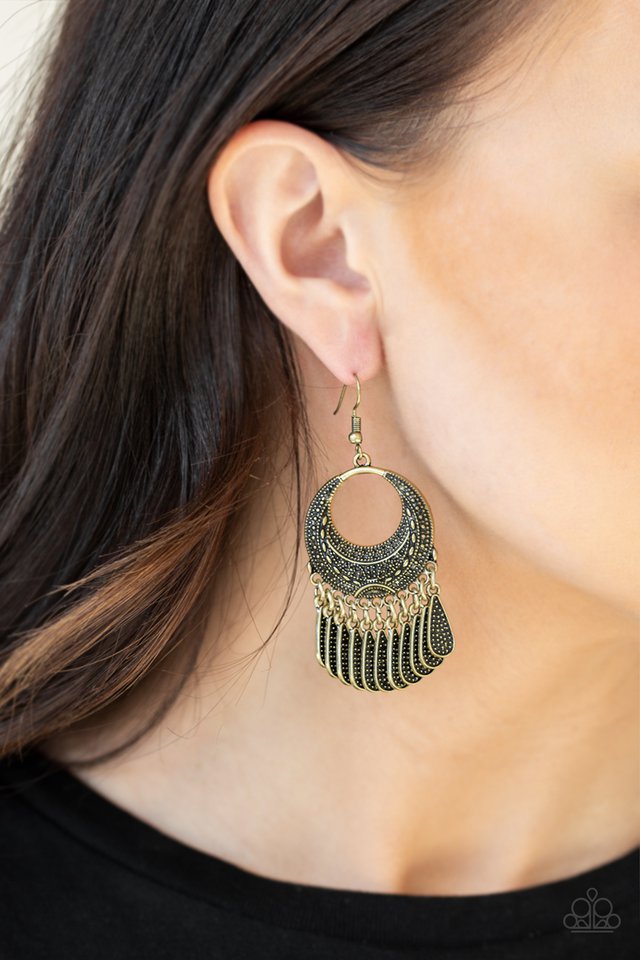mesa-majesty-brass-earrings-paparazzi-accessories