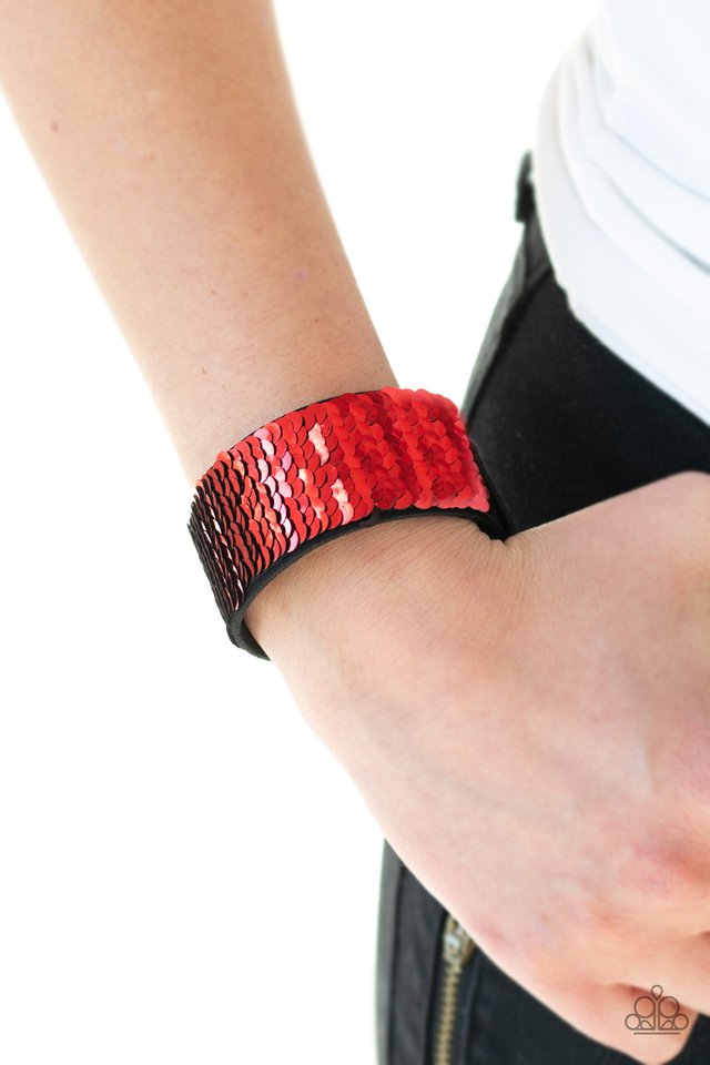 mer-mazingly-mermaid-red-bracelet-paparazzi-accessories