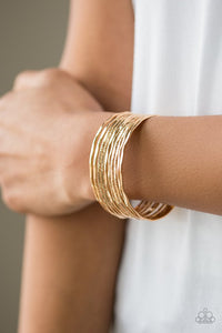sleek-shimmer-gold-bracelet-paparazzi-accessories