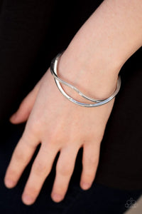 tropicana-temptress-silver-bracelet-paparazzi-accessories