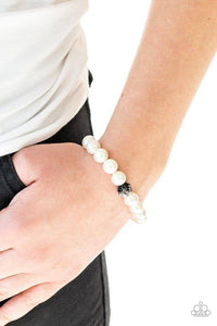 voila!-white-bracelet-paparazzi-accessories