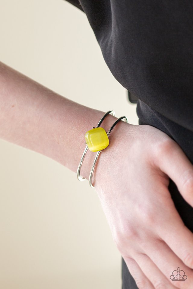 turn-up-the-glow-yellow-bracelet-paparazzi-accessories