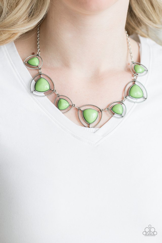 make-a-point-green-necklace-paparazzi-accessories