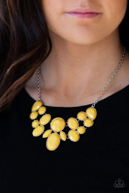 demi-diva-yellow-necklace-paparazzi-accessories