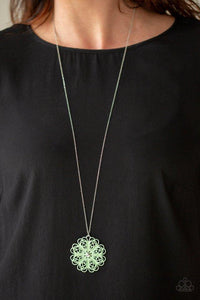 spin-your-pinwheels-green-necklace