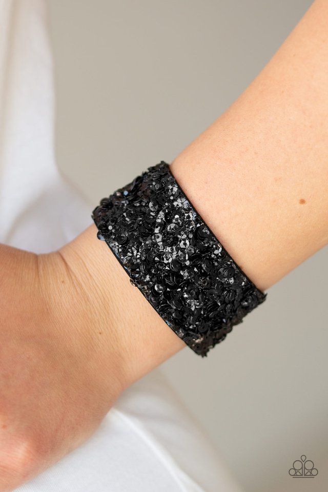 starry-sequins-black-bracelet-paparazzi-accessories