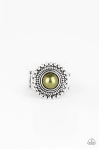 regal-royal-green-ring-paparazzi-accessories