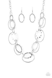bend-oval-backwards-silver-necklace-paparazzi-accessories
