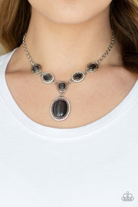 metro-medallion-black-necklace-paparazzi-accessories