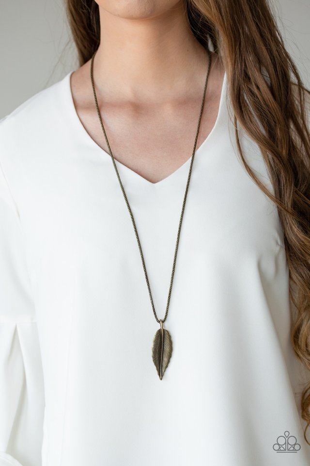 feather-forager-brass-necklace-paparazzi-accessories
