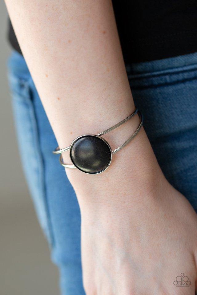 sandstone-serenity-black-bracelet
