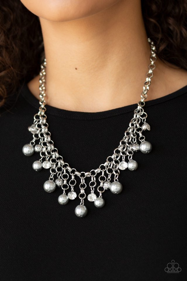 heir-headed-silver-necklace-paparazzi-accessories