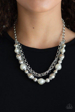 5th-avenue-romance-white-necklace