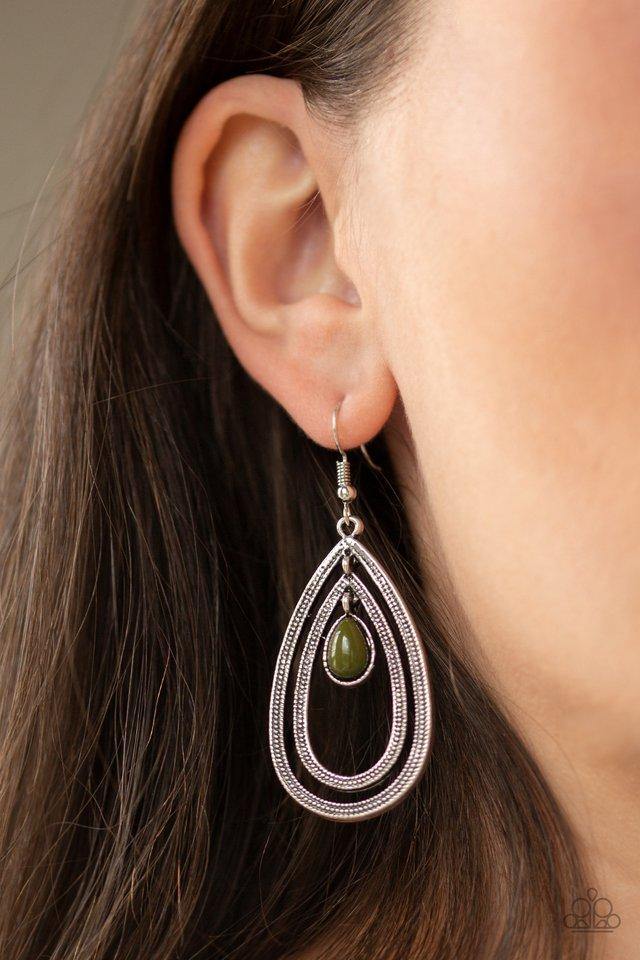 drops-of-color-green-earrings