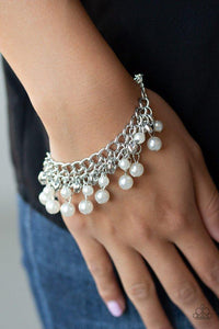 duchess-diva-white-bracelet-paparazzi-accessories