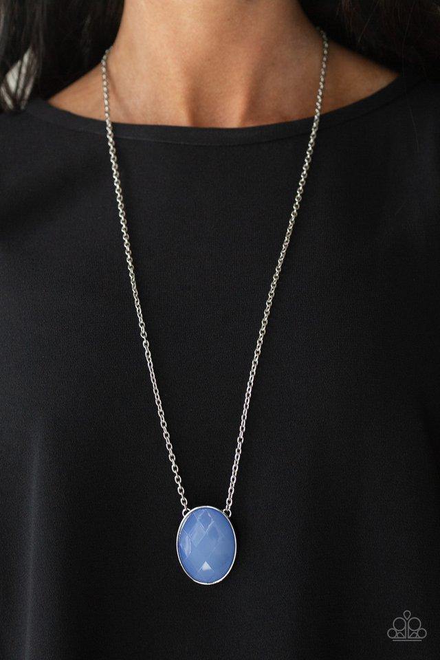 intensely-illuminated-blue-necklace