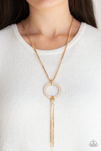 not-a-heir-out-of-place-gold-necklace-paparazzi-accessories