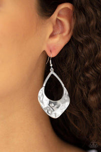 dig-your-heels-in-silver-earrings-paparazzi-accessories