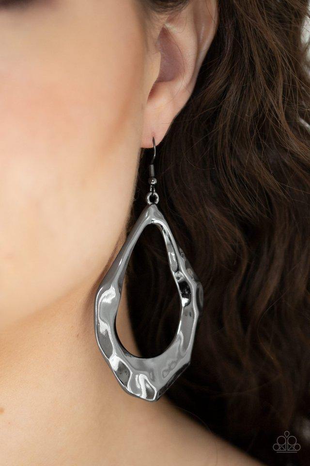 industrial-imperfection-black-earrings-paparazzi-accessories