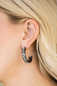 5th Avenue Fashionista - Black Earrings - Paparazzi Accessories - Sassysblingandthings