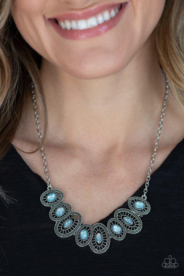 trinket-trove-blue-necklace