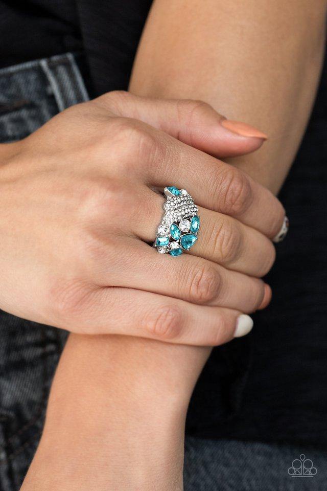 sparkle-bust-blue-ring-paparazzi-accessories