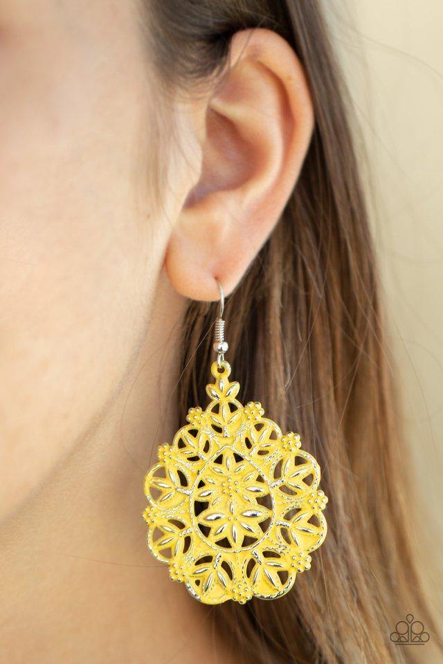 floral-affair-yellow-earrings